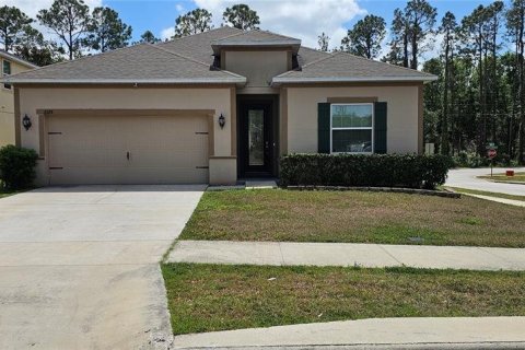 House in Leesburg, Florida 4 bedrooms, 202.71 sq.m. № 1634545 - photo 1