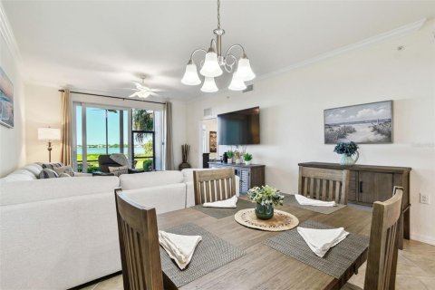 Condo in Bradenton, Florida, 2 bedrooms  № 1586177 - photo 11