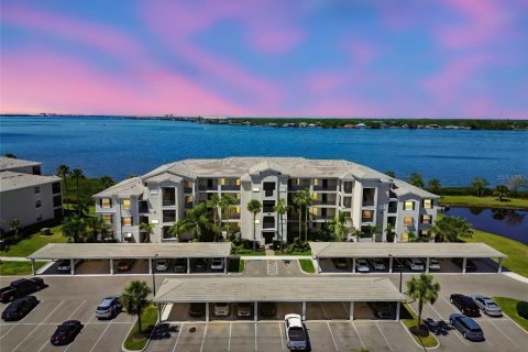 Condo in Bradenton, Florida, 2 bedrooms  № 1586177 - photo 1