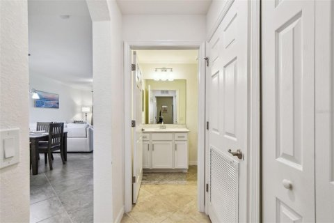 Condo in Bradenton, Florida, 2 bedrooms  № 1586177 - photo 22