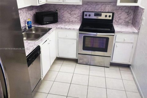 Copropriété à vendre à Hollywood, Floride: 1 chambre, 77.11 m2 № 1700212 - photo 8