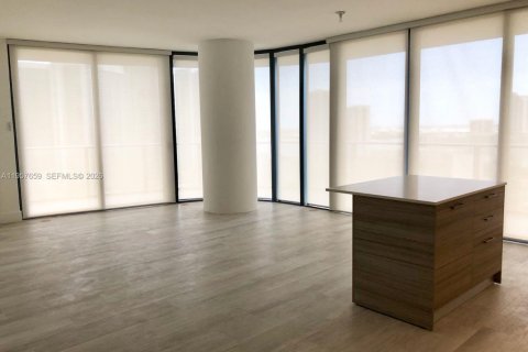 Купить кондоминиум в Майами, Флорида 2 спальни, 101.82м2, № 2025825 - фото 12