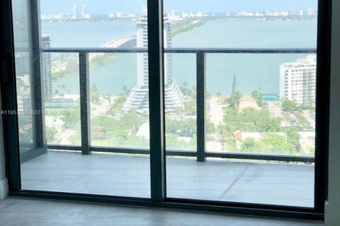 Купить кондоминиум в Майами, Флорида 2 спальни, 101.82м2, № 2025825 - фото 20