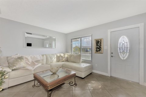 Villa ou maison à vendre à Port Charlotte, Floride: 3 chambres, 102.19 m2 № 1555465 - photo 2