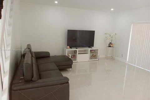 Adosado en alquiler en Plantation, Florida, 3 dormitorios, 164.44 m2 № 1923569 - foto 10