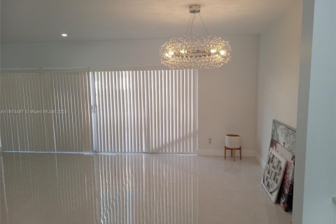 Adosado en alquiler en Plantation, Florida, 3 dormitorios, 164.44 m2 № 1923569 - foto 9