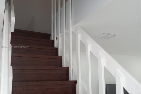 Adosado en alquiler en Plantation, Florida, 3 dormitorios, 164.44 m2 № 1923569 - foto 12