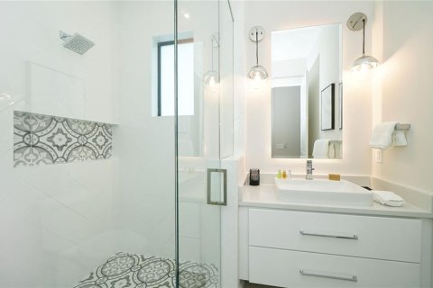 Casa en venta en Holmes Beach, Florida, 4 dormitorios, 274.06 m2 № 2145000 - foto 27