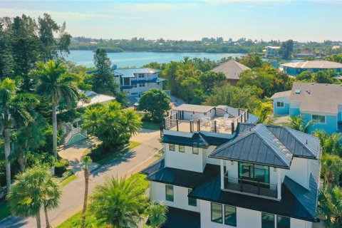 Casa en venta en Holmes Beach, Florida, 4 dormitorios, 274.06 m2 № 2145000 - foto 2