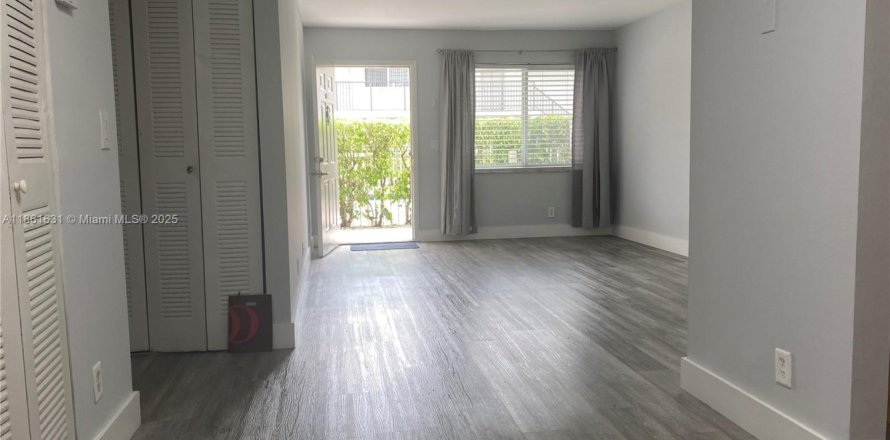 Appartement à Coral Springs, Floride 2 chambres, 76.18 m2 № 1892266