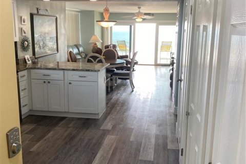 Condo in New Smyrna Beach, Florida, 2 bedrooms  № 1442103 - photo 3