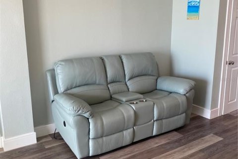 Condo in New Smyrna Beach, Florida, 2 bedrooms  № 1442103 - photo 8