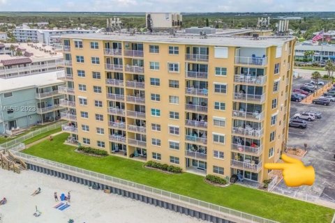 Condo in New Smyrna Beach, Florida, 2 bedrooms  № 1442103 - photo 2