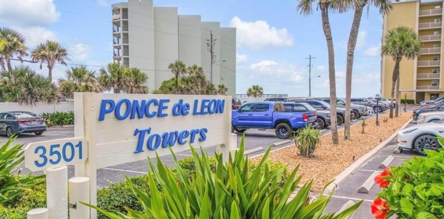 Condo in New Smyrna Beach, Florida, 2 bedrooms  № 1442103