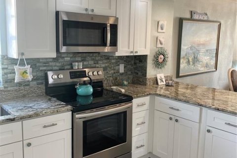 Condo in New Smyrna Beach, Florida, 2 bedrooms  № 1442103 - photo 4