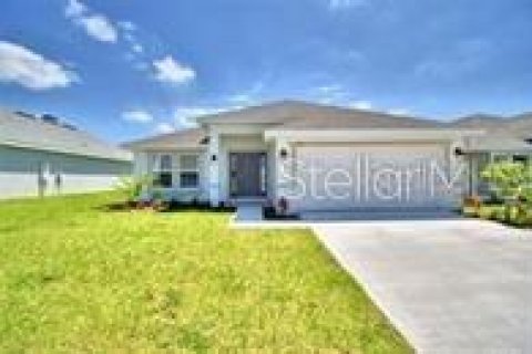 House in Winter Haven, Florida 4 bedrooms, 204.38 sq.m. № 1760332 - photo 1