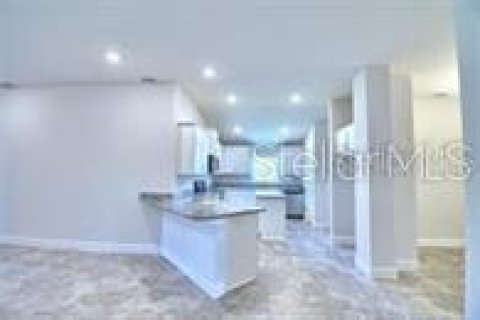 House in Winter Haven, Florida 4 bedrooms, 204.38 sq.m. № 1760332 - photo 15