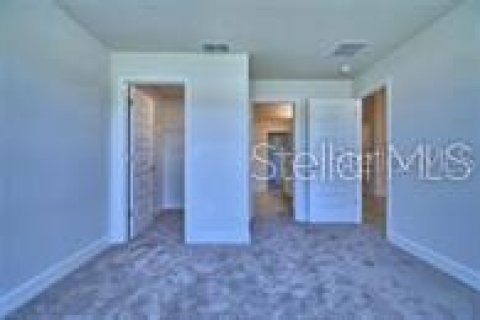 House in Winter Haven, Florida 4 bedrooms, 204.38 sq.m. № 1760332 - photo 9