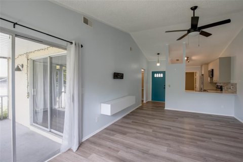 Villa ou maison à vendre à Palm Harbor, Floride: 1 chambre, 61.32 m2 № 1902748 - photo 10
