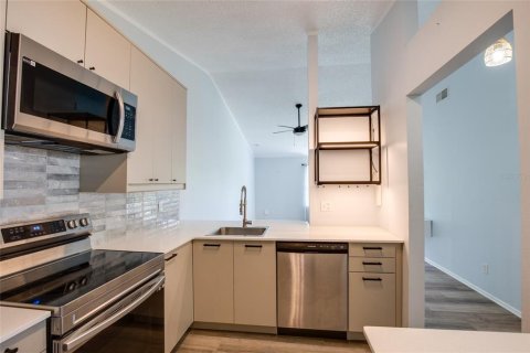 Villa ou maison à vendre à Palm Harbor, Floride: 1 chambre, 61.32 m2 № 1902748 - photo 14