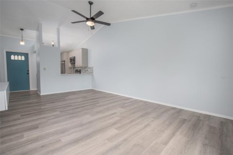 Casa en venta en Palm Harbor, Florida, 1 dormitorio, 61.32 m2 № 1902748 - foto 12