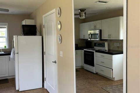 House in Flagler Beach, Florida 2 bedrooms, 156.26 sq.m. № 1909350 - photo 21