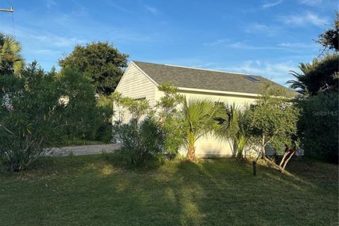House in Flagler Beach, Florida 2 bedrooms, 156.26 sq.m. № 1909350 - photo 6