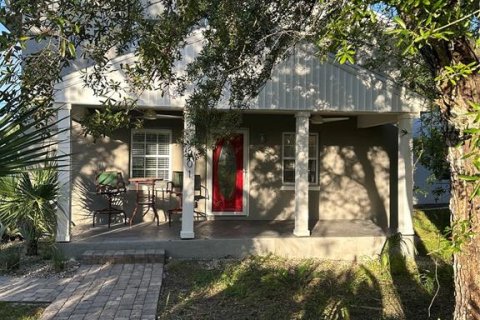 House in Flagler Beach, Florida 2 bedrooms, 156.26 sq.m. № 1909350 - photo 1