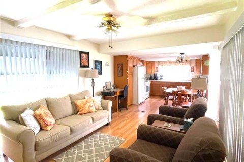 Apartamento en alquiler en Bradenton, Florida, 2 dormitorios, 62.43 m2 № 1918973 - foto 3