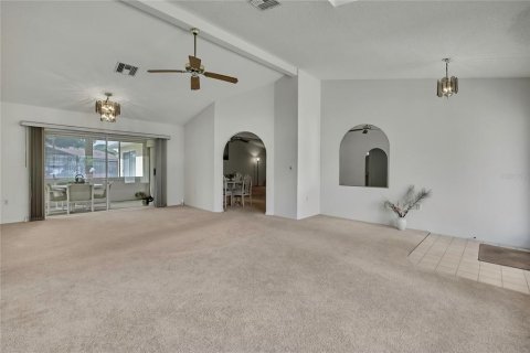 House in Spring Hill, Florida 3 bedrooms, 176.7 sq.m. № 1553491 - photo 7