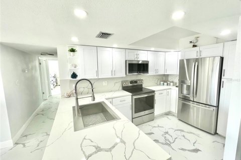 Купить кондоминиум в Клируотер, Флорида 4 комнаты, 126.72м2, № 1781218 - фото 15