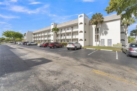 Condo in Sunrise, Florida, 2 bedrooms  № 2063965