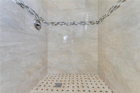 Condo in Sunrise, Florida, 2 bedrooms  № 2063965 - photo 20