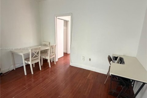 Appartement à Miami Beach, Floride 2 chambres, 702.16 m2 № 2061945