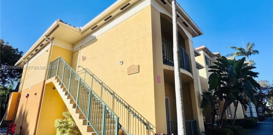 Condo in Doral, Florida, 3 bedrooms  № 2073716