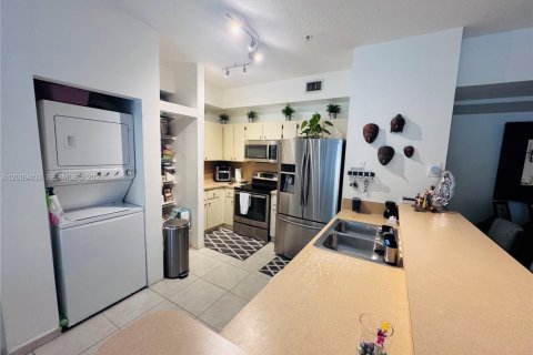 Condo in Doral, Florida, 3 bedrooms  № 2073716 - photo 5