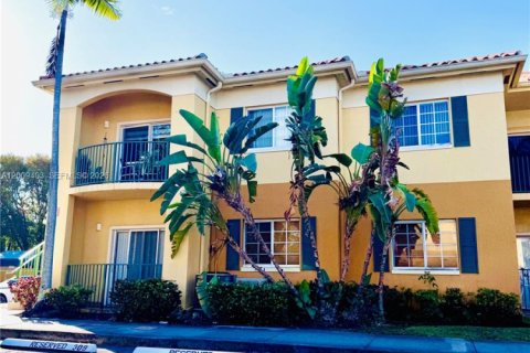 Condo in Doral, Florida, 3 bedrooms  № 2073716 - photo 2