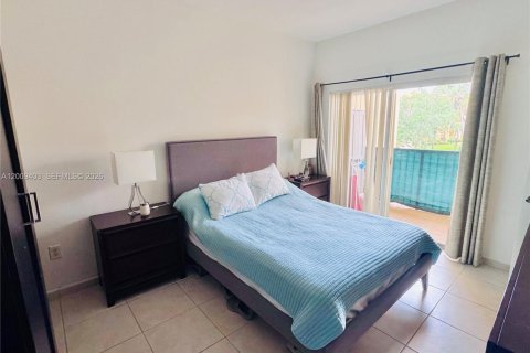Condo in Doral, Florida, 3 bedrooms  № 2073716 - photo 8