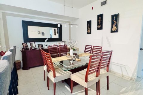 Condo in Doral, Florida, 3 bedrooms  № 2073716 - photo 6