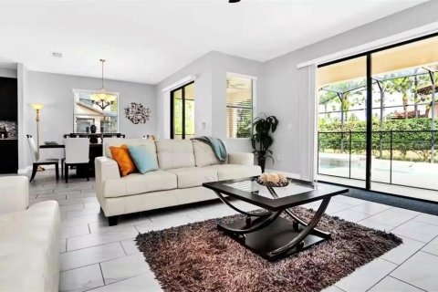 Villa ou maison à vendre à Davenport, Floride: 6 chambres, 316.24 m2 № 2410219 - photo 7