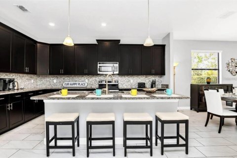 Villa ou maison à vendre à Davenport, Floride: 6 chambres, 316.24 m2 № 2410219 - photo 4
