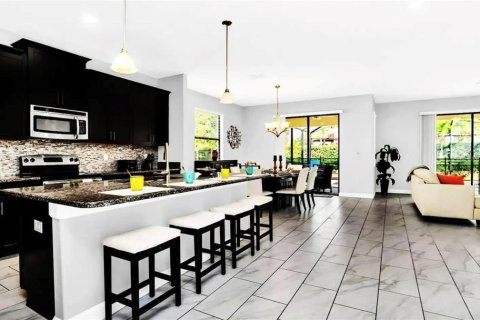 Villa ou maison à vendre à Davenport, Floride: 6 chambres, 316.24 m2 № 2410219 - photo 5