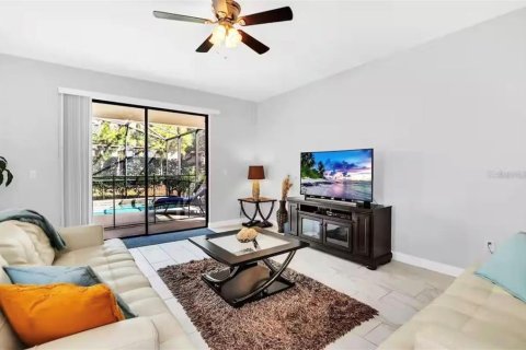 Villa ou maison à vendre à Davenport, Floride: 6 chambres, 316.24 m2 № 2410219 - photo 8