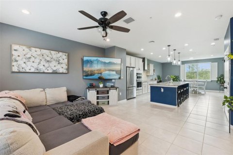 Townhouse in Oviedo, Florida 3 bedrooms, 196.95 sq.m. № 2093298 - photo 12