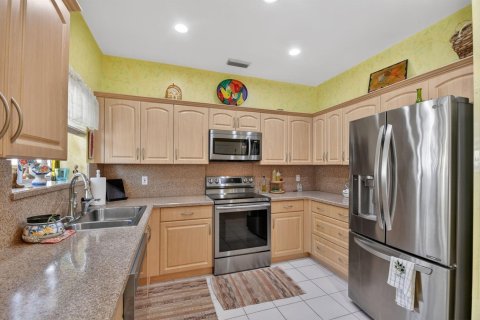 Condo in Boynton Beach, Florida, 2 bedrooms № 2245016 - photo 9