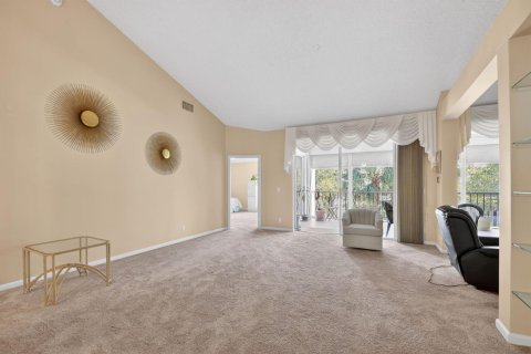 Condo in Boynton Beach, Florida, 2 bedrooms № 2245016 - photo 19