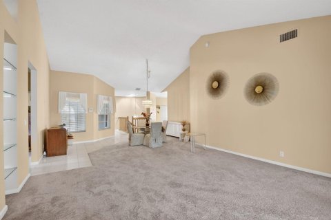 Condo in Boynton Beach, Florida, 2 bedrooms № 2245016 - photo 20