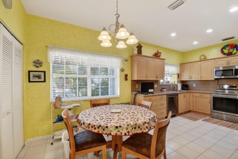 Condo in Boynton Beach, Florida, 2 bedrooms № 2245016 - photo 14