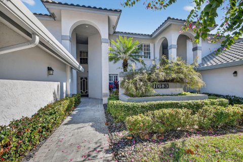 Condo in Boynton Beach, Florida, 2 bedrooms № 2245016 - photo 2