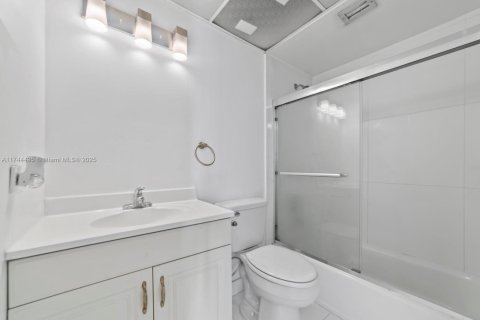 Купить кондоминиум в Дорал, Флорида 2 комнаты, 65.96м2, № 1693392 - фото 15